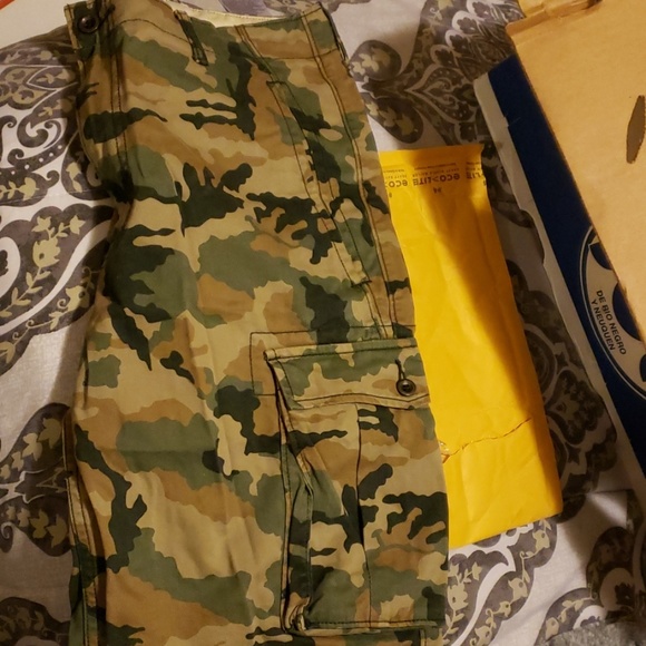 Shorts - Picture 4 of 4